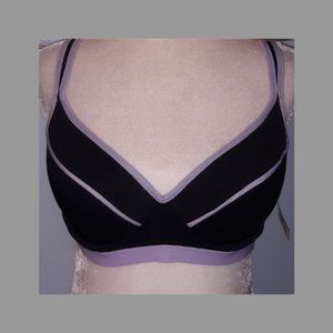 NWOT! Women's Wireless Bra Sports Bra